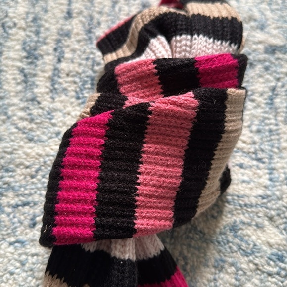 Kate Spade white stripe muffler scarf begonia Bloom NWT - Picture 4 of 4